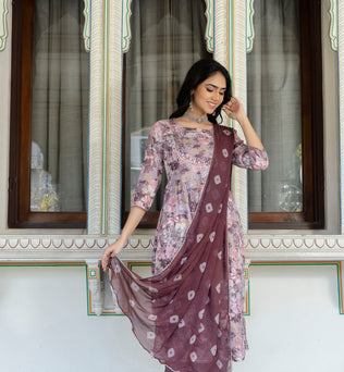 Nayra Cut Kurti With Pant and Dupatta